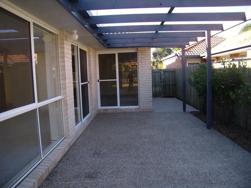 8 Honeymyrtle Court, Mountain Creek QLD 4557