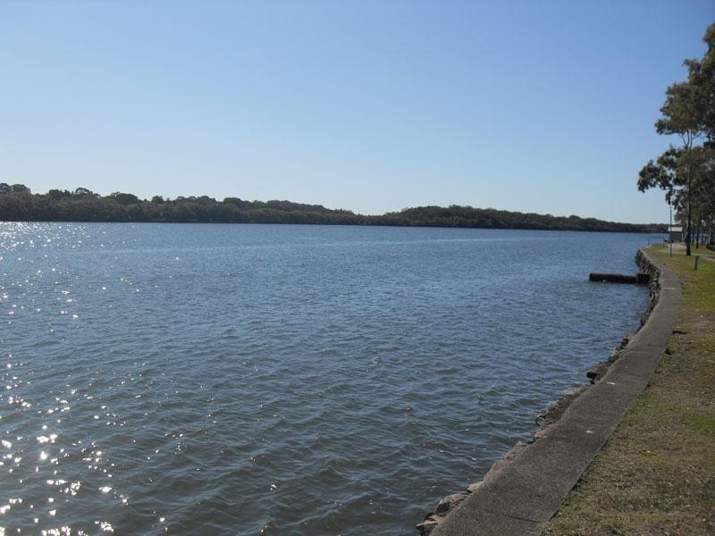 235 Bradman Avenue, Maroochydore QLD 4558