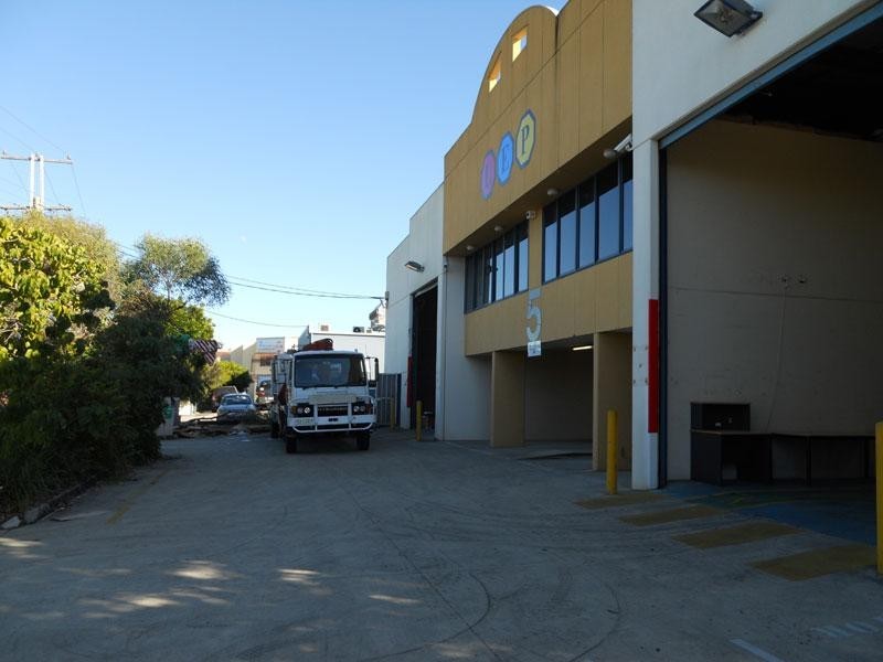 5 Machinery Avenue, Warana QLD 4575
