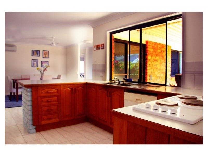 6 Lawrence Street, Mooloolaba QLD 4557