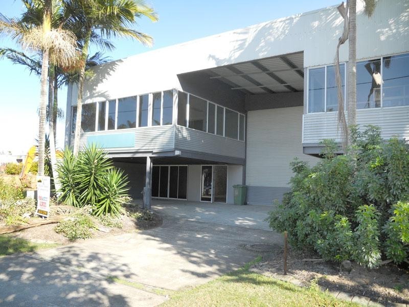 3/4 Action Street, Noosaville QLD 4566