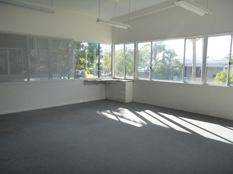 3/4 Action Street, Noosaville QLD 4566