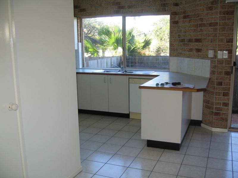 2/23 Goonawarra Drive, Mooloolaba QLD 4557