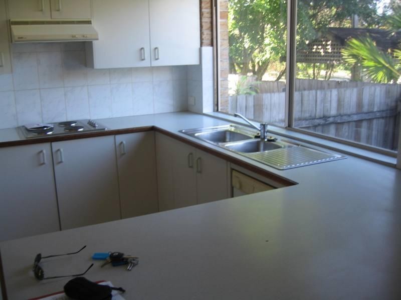 2/23 Goonawarra Drive, Mooloolaba QLD 4557