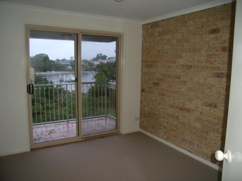 2/23 Goonawarra Drive, Mooloolaba QLD 4557