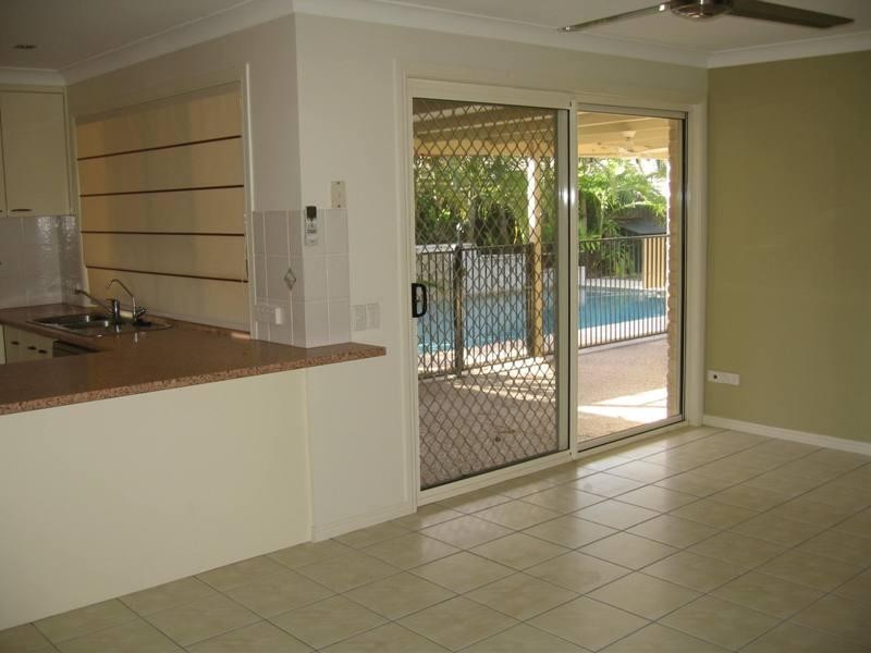 5 Mako Court, Mountain Creek QLD 4557