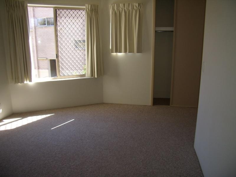 3/2 Camfield Street, Alexandra Headland QLD 4572