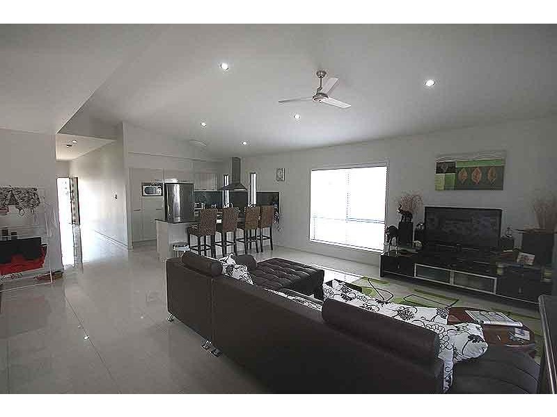 6 Peppertree Circuit, Maroochydore QLD 4558