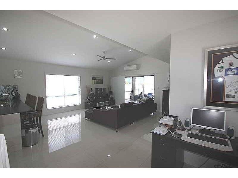 6 Peppertree Circuit, Maroochydore QLD 4558