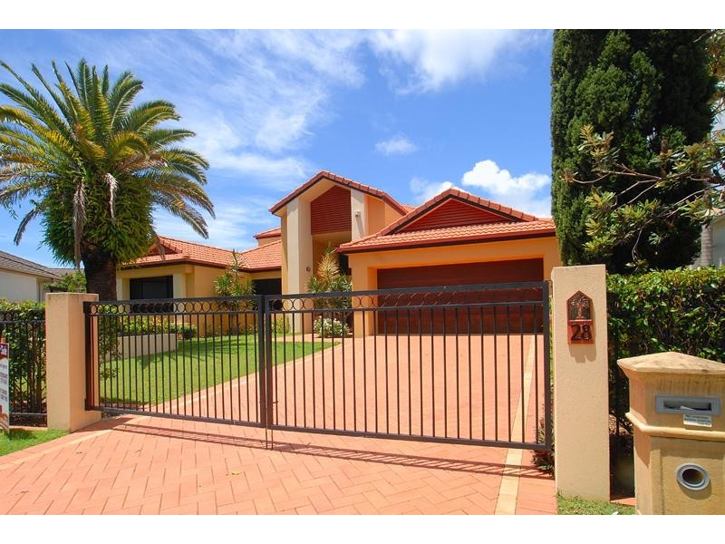 28 Karinya Place, Twin Waters QLD 4564