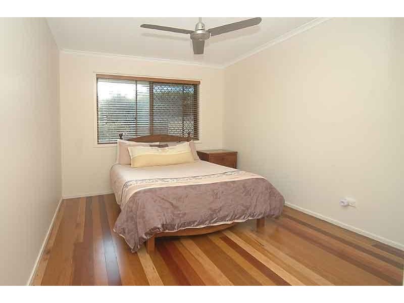 27 Tantula Road East, Alexandra Headland QLD 4572