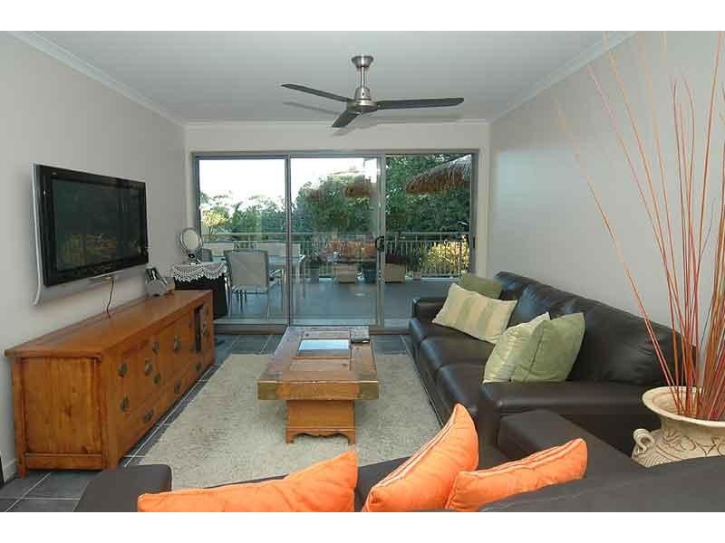 27 Tantula Road East, Alexandra Headland QLD 4572