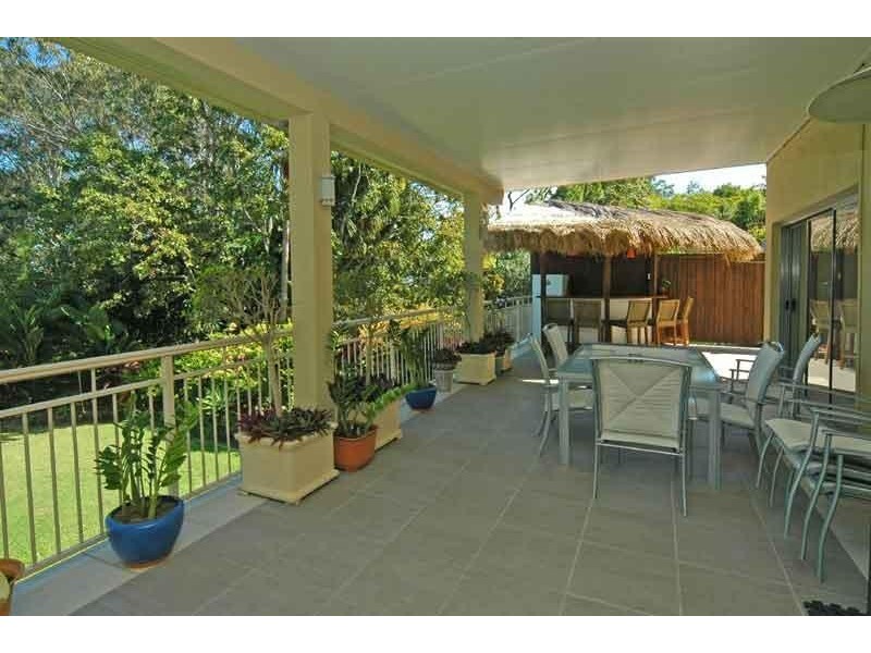27 Tantula Road East, Alexandra Headland QLD 4572
