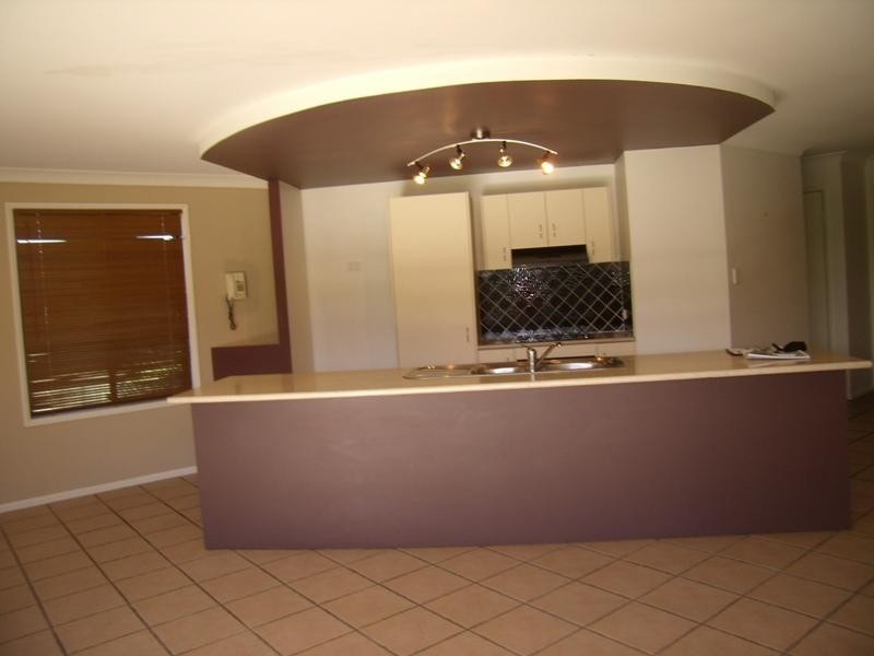 2 Tilapia Court, Mountain Creek QLD 4557