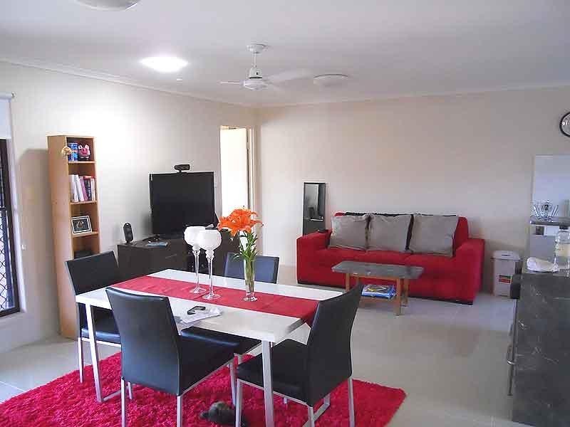 63/8 Melody Court, Warana QLD 4575
