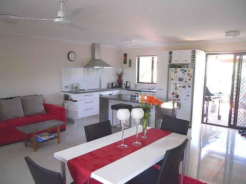 63/8 Melody Court, Warana QLD 4575