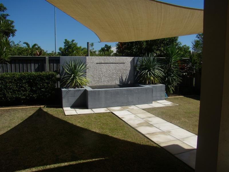 15 Maldives Place, Kawana Island QLD 4575