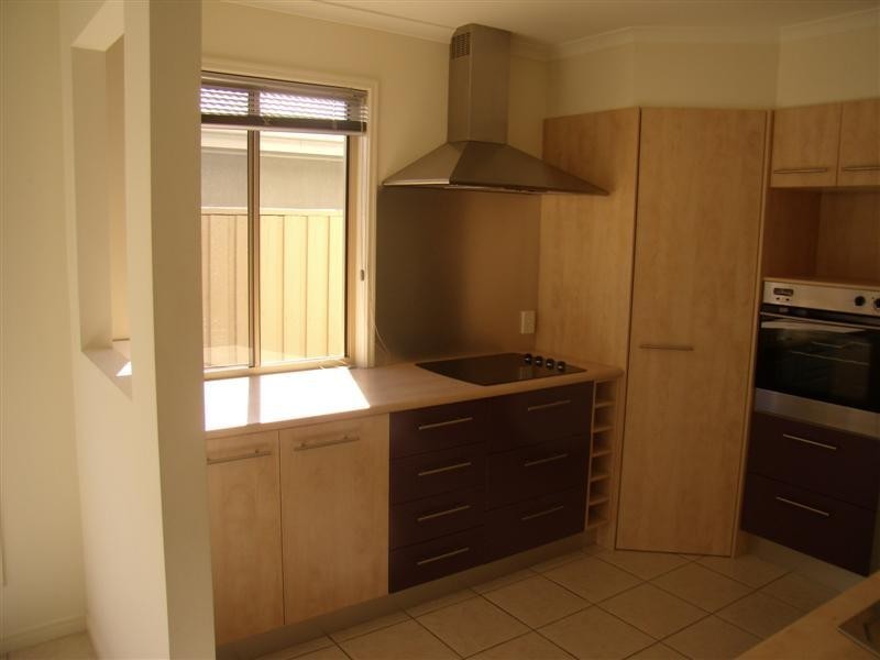 15 Maldives Place, Kawana Island QLD 4575