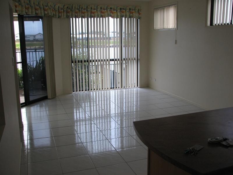 64 Sunbird Chase, Parrearra QLD 4575