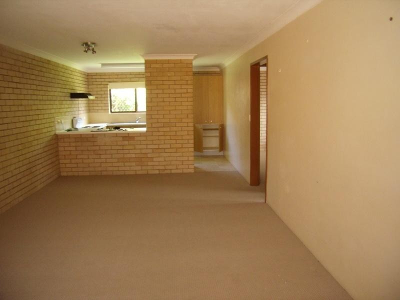 2/5 Bahlaka Street, Mooloolaba QLD 4557