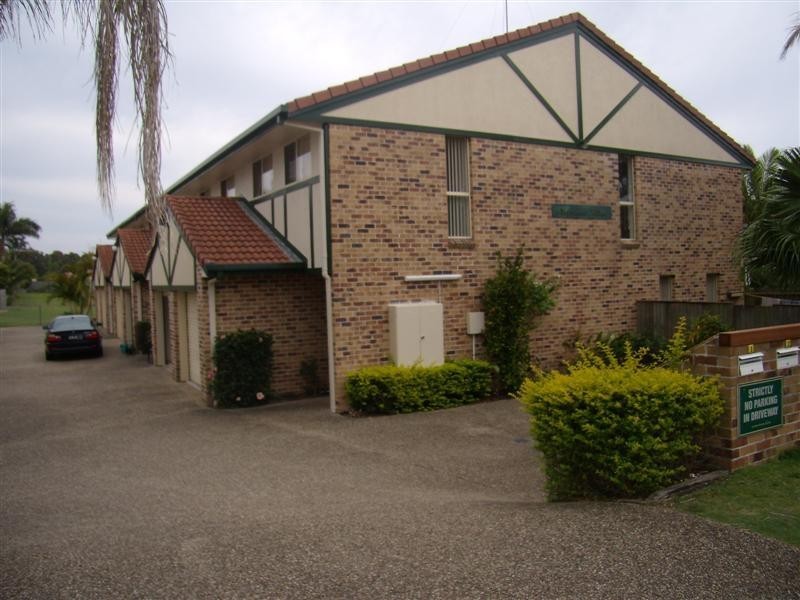 2/162 Tepequar Drive, Maroochydore QLD 4558