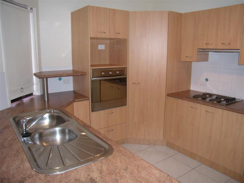 64 Sunbird Chase, Warana QLD 4575