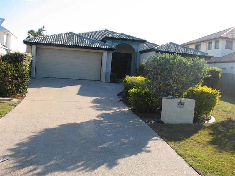 64 Sunbird Chase, Warana QLD 4575