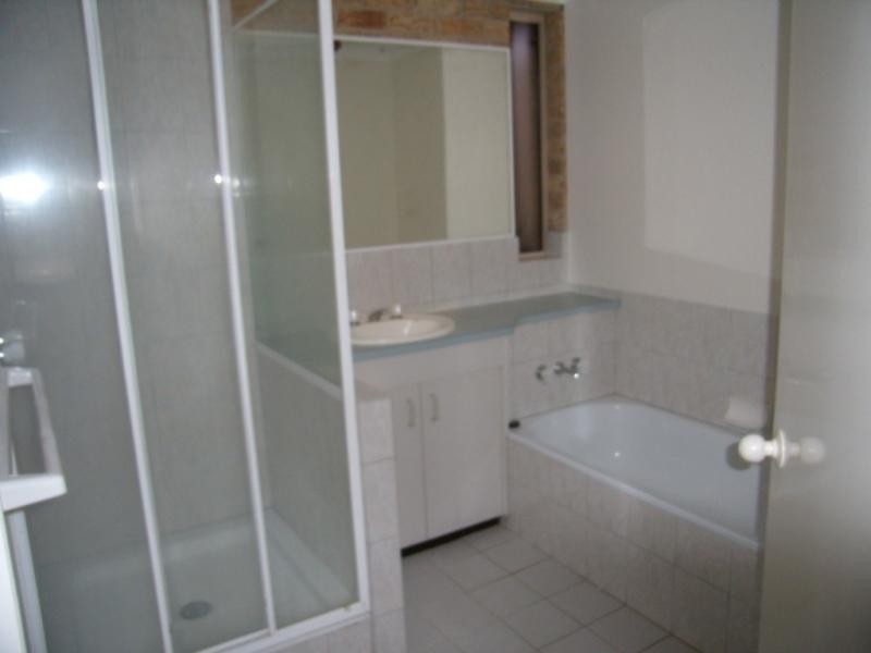 2/23 Goonawarra Drive, Mooloolaba QLD 4557