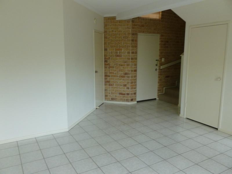 2/23 Goonawarra Drive, Mooloolaba QLD 4557