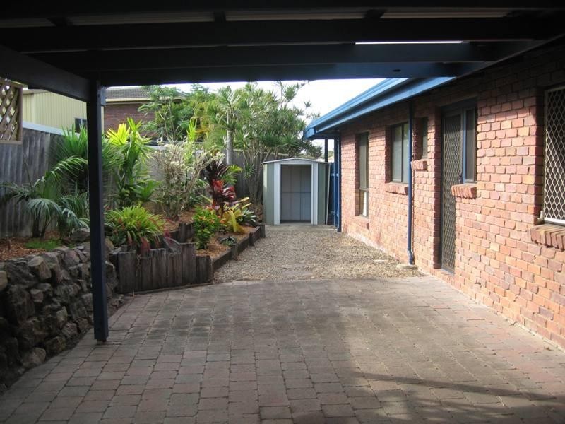 4 Lentara Street, Mooloolaba QLD 4557