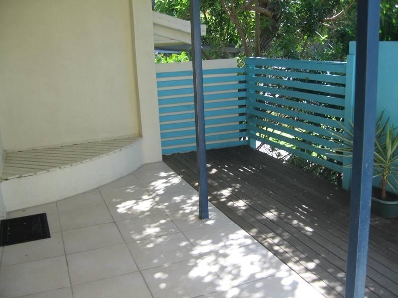 2/31 Edward Street, Alexandra Headland QLD 4572
