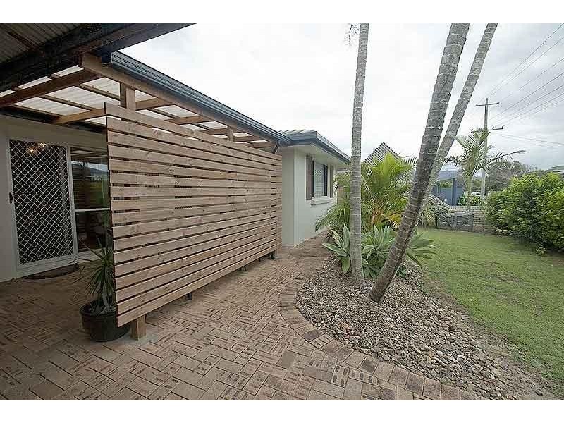 52 Oceanic Drive, Warana QLD 4575