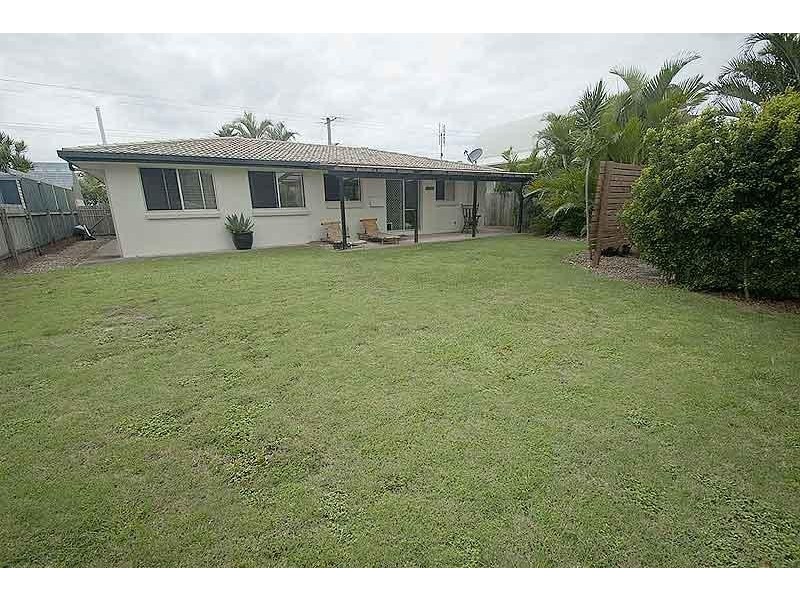 52 Oceanic Drive, Warana QLD 4575