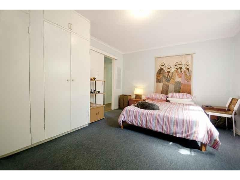 25 Oloway Crescent, Alexandra Headland QLD 4572