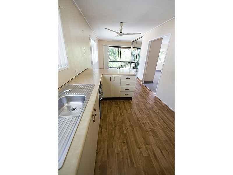 25 Oloway Crescent, Alexandra Headland QLD 4572