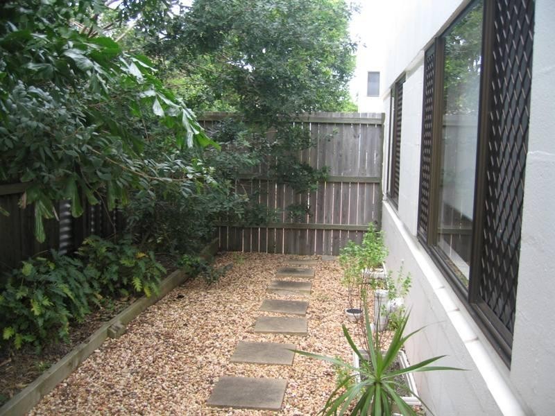 1/37 Buderim Avenue, Alexandra Headland QLD 4572