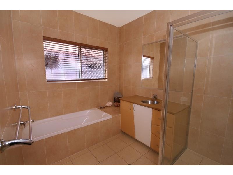 2 Mainsail Place, Twin Waters QLD 4564