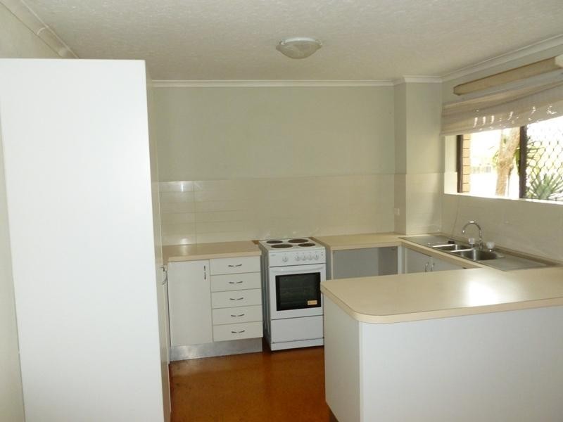 1/36 Goonawarra Drive, Mooloolaba QLD 4557