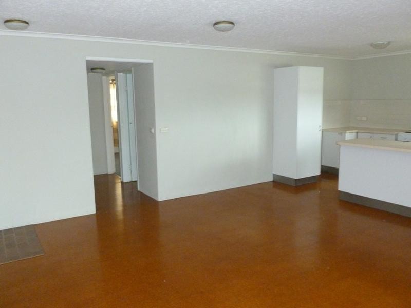 1/36 Goonawarra Drive, Mooloolaba QLD 4557