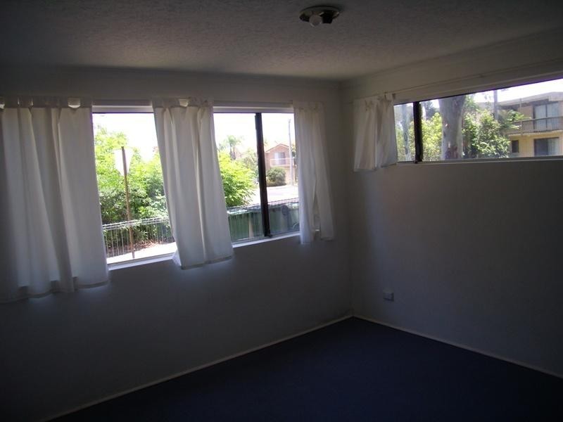 1/36 Goonawarra Drive, Mooloolaba QLD 4557