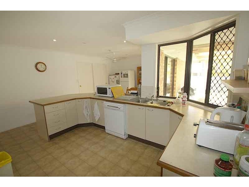 54 Palm Drive, Mooloolaba QLD 4557