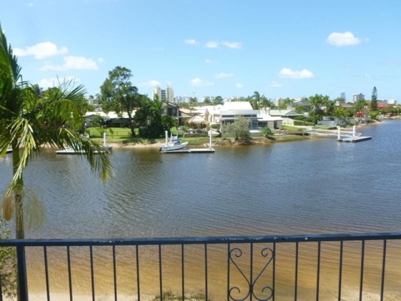 4/9 Quondong, Mooloolaba QLD 4557