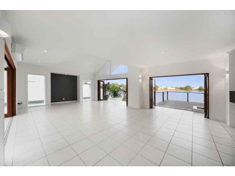 5 Karinya Place, Twin Waters QLD 4564