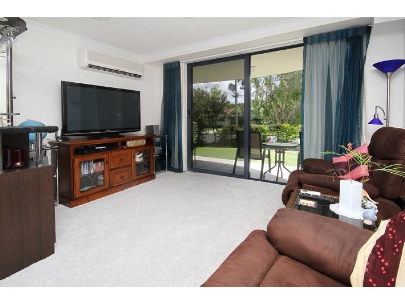 2/87 Duporth Avenue, Maroochydore QLD 4558