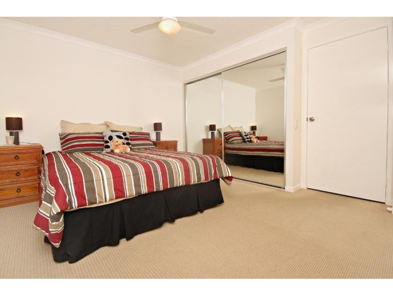 2/87 Duporth Avenue, Maroochydore QLD 4558
