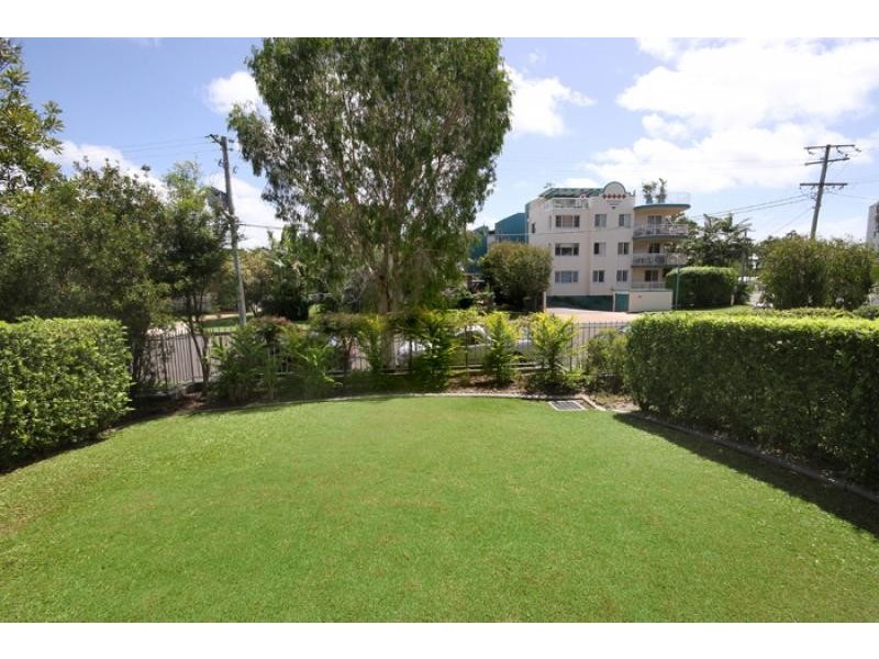 2/87 Duporth Avenue, Maroochydore QLD 4558