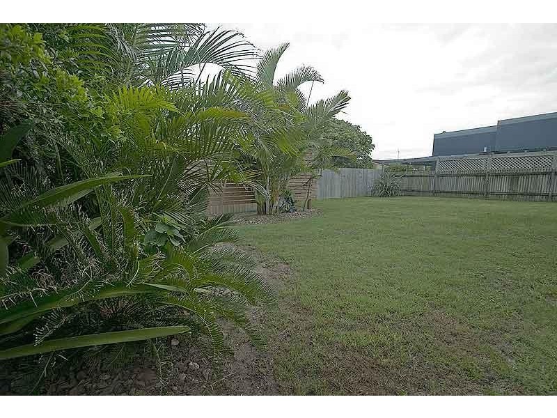 52 Oceanic Drive, Warana QLD 4575