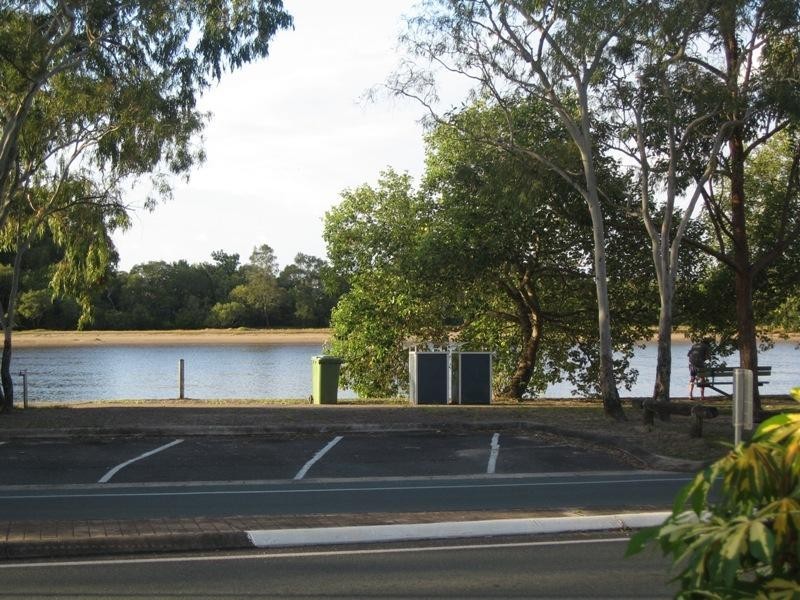 2/45 Bradman Avenue, Maroochydore QLD 4558