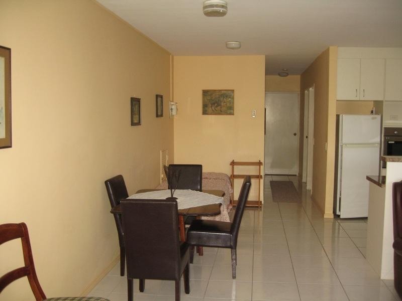 2/45 Bradman Avenue, Maroochydore QLD 4558