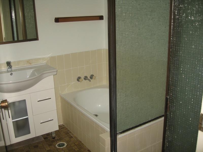 2/45 Bradman Avenue, Maroochydore QLD 4558